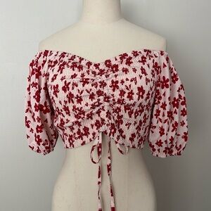 Kendall + Kylie Smocked Cropped Scrunch Front with Puffed Sleeves Sz M